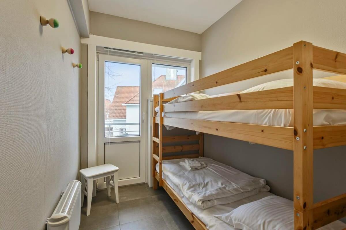 Huswell - Lovely Family Apartment 50 Meters From The Sea De Haan Exterior photo