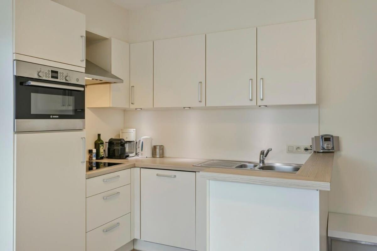 Huswell - Lovely Family Apartment 50 Meters From The Sea De Haan Exterior photo