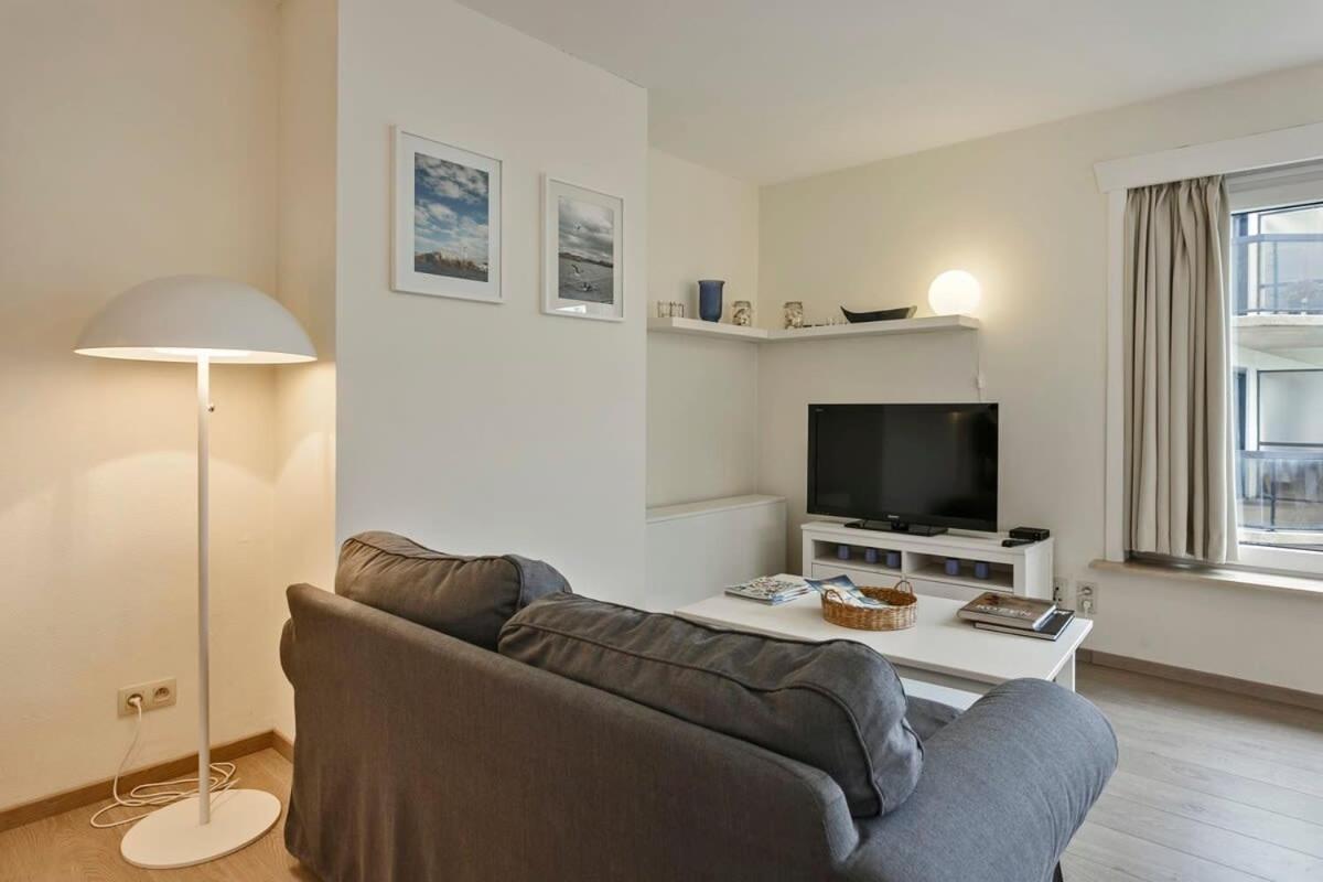 Huswell - Lovely Family Apartment 50 Meters From The Sea De Haan Exterior photo